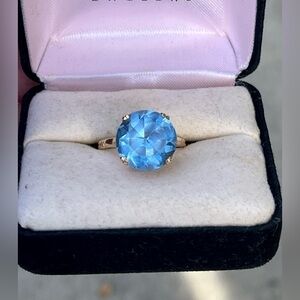 Vintage 9k Gold Stunning Zeeta Blue Topaz 9k Yellow Gold Estate Ring Size 6 1/2